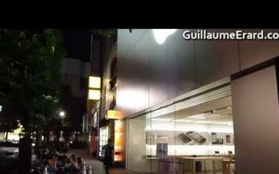 Code davanti agli Apple Store per acquistare iPhone 4S