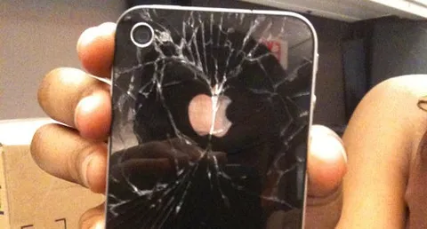 Apple reagisce: il Glassgate è realtà
