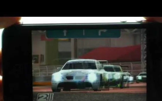 Firemint Real Racing 2 disponibile per iPhone ed iPod touch