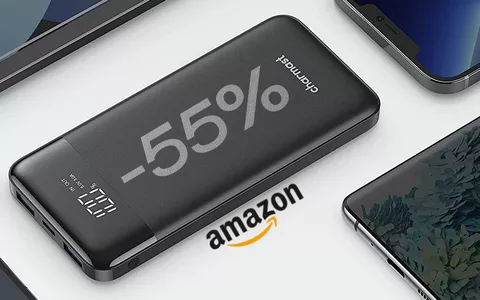 PowerBank 3 USB con display: il prezzo CROLLA, SCONTO Amazon 55%