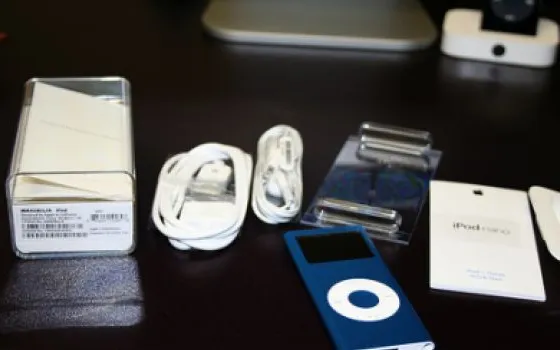 Spacchettando iPod Nano 2G