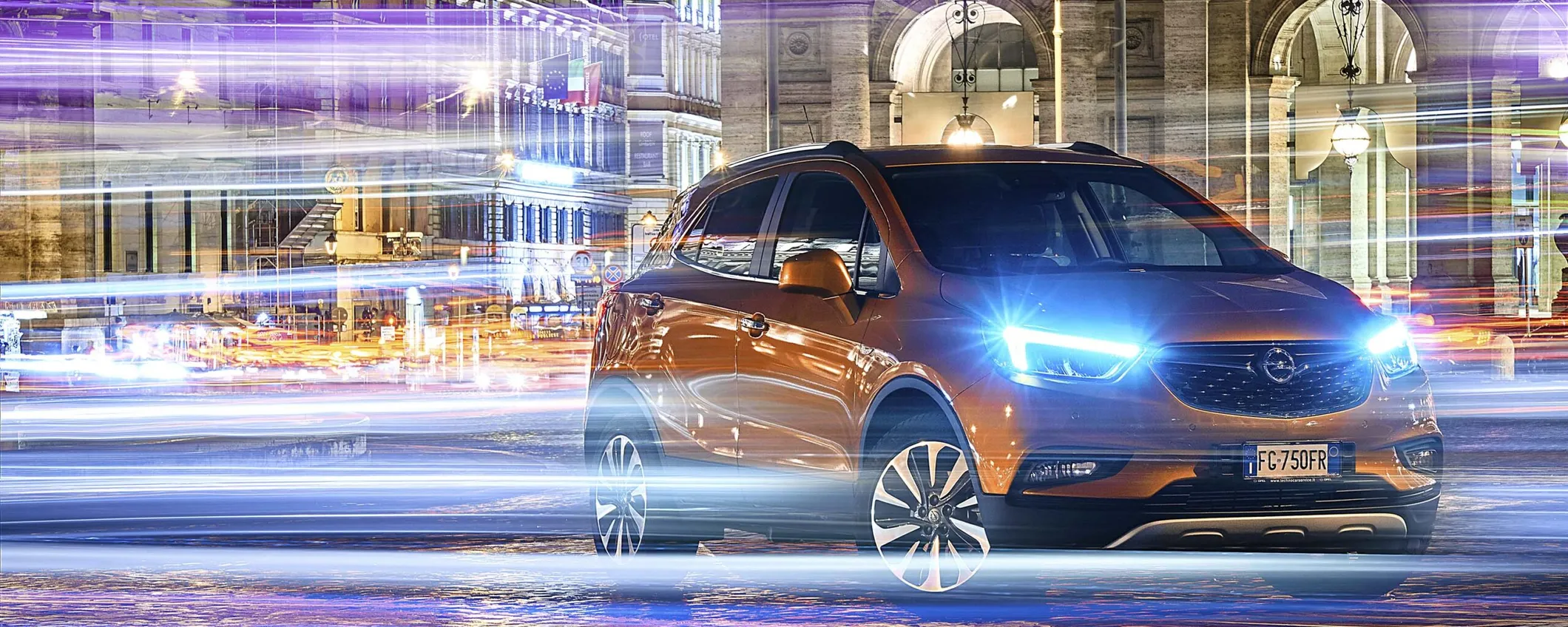 Apple CarPlay e Android Auto, test doppio su Opel Mokka X