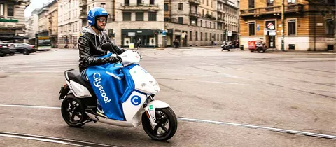 Cityscoot, i motorini elettrici arrivano a Milano