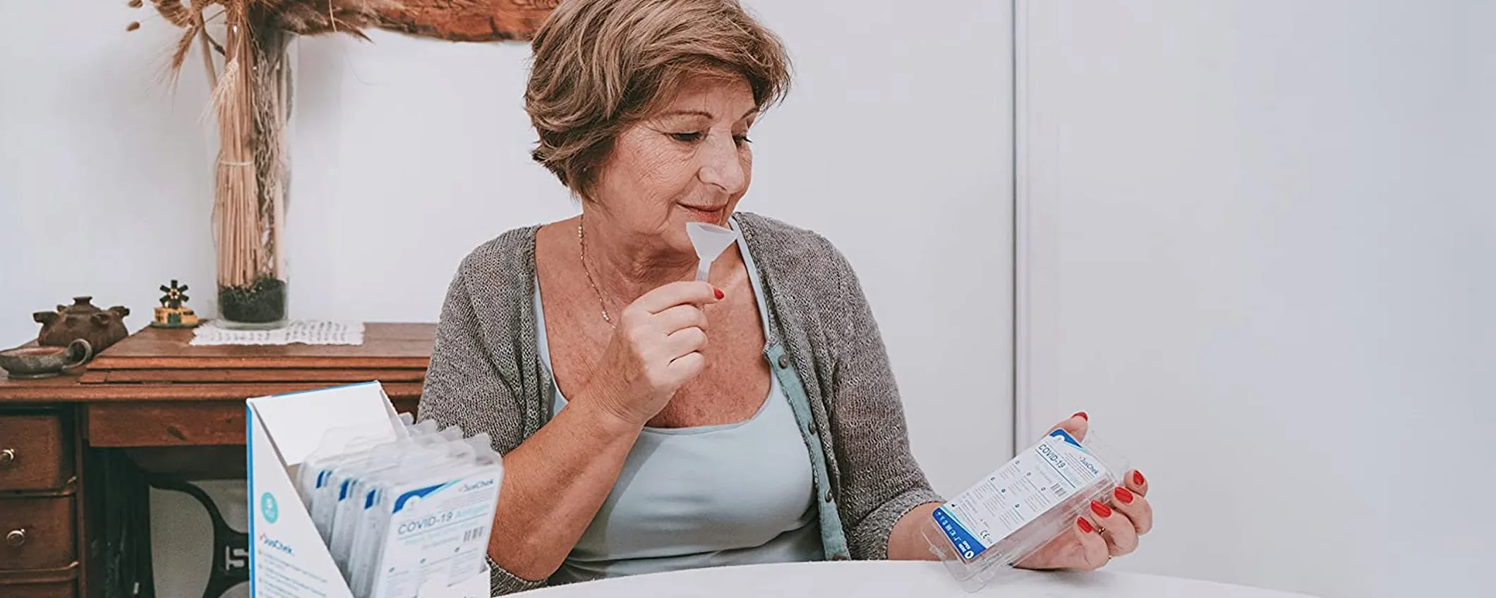 Tamponi salivari rapidi Covid, il kit da 5 Pezzi è a 21€ su Amazon