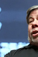 Woz: Apple è diventata troppo grande, la prossima rivoluzione è di Tesla