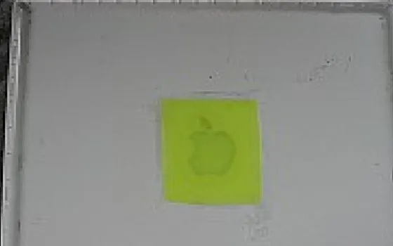 Modding your iBook's Apple Logo