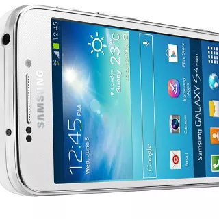 Samsung Galaxy S4 Zoom, lo smartphone per le foto