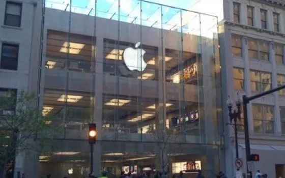 Apre il più grande Apple Store degli USA