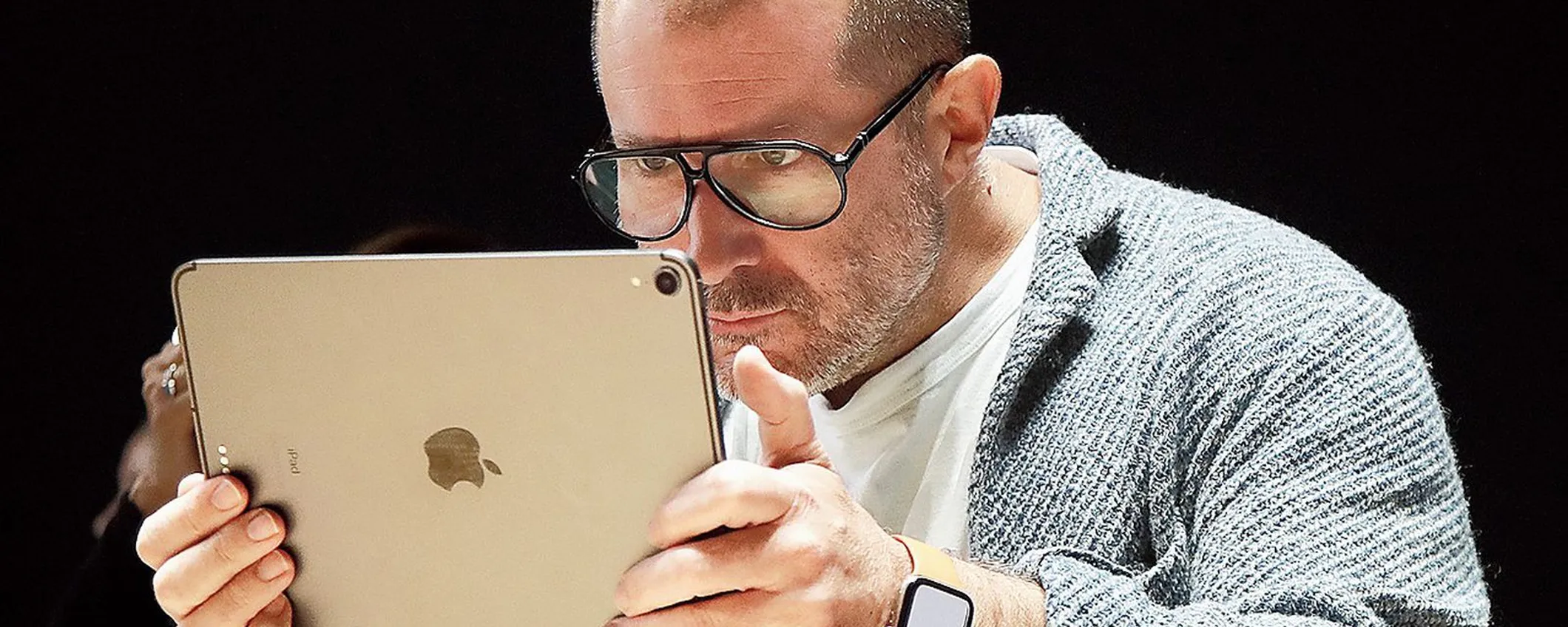 Jony Ive, il designer di Apple, usa una gomma da cancellare da 120€