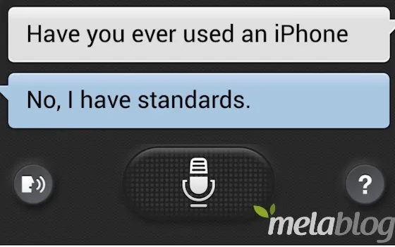 S-Voice, ecco cosa pensa di Siri l'assistente virtuale Samsung
