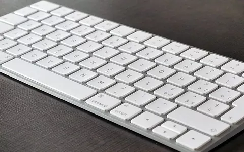 TASTIERA Apple Magic Keyboard ricaricabile senza fili a 79€: MAI