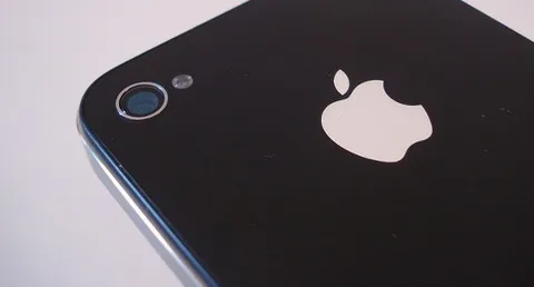 Apple, RIM e HTC: il mercato mobile è loro