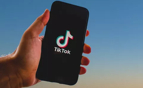 TikTok: nuovi strumenti per evitare il ban