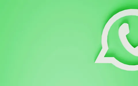 WhatsApp, le chat di gruppo cambiano ancora: c'è una nuova icona