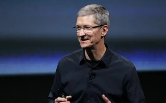 Tim Cook premia i dipendenti Apple con gli sconti
