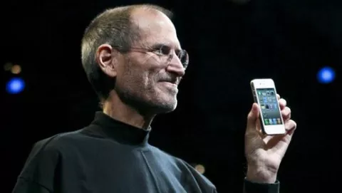 Steve Jobs lavorava ad un iPhone con schermo più grande