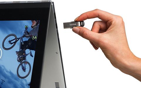 Sandisk Ultra Flair 64 GB: la chiavetta USB 3.0 veloce e sicura a prezzo WOW