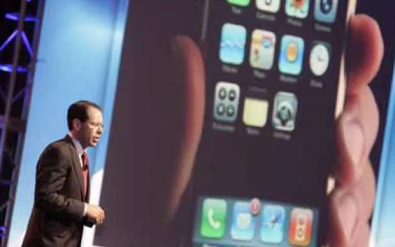 iPhone 3G nel 2008, parola di Randall Stephenson
