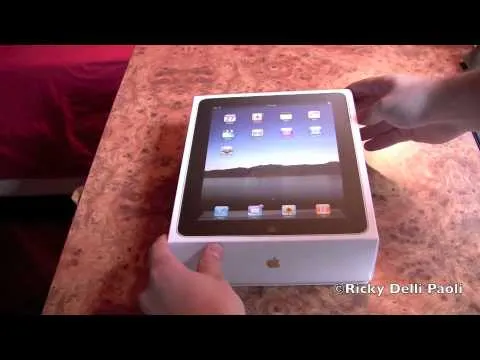 iPad Wi-Fi + 3G 32GB ITALIANO - Unboxing by Ricky Delli Paoli