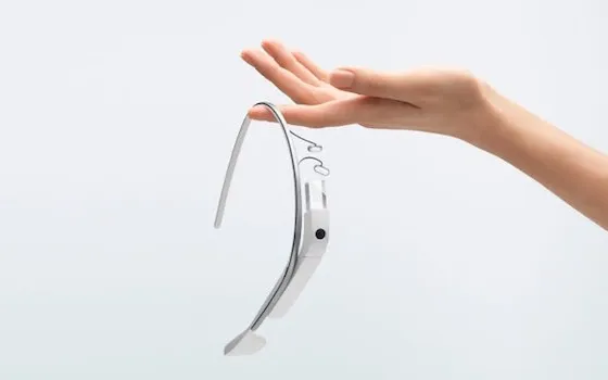 Apple Glasses, nuovo brevetto allude ad occhiali smart
