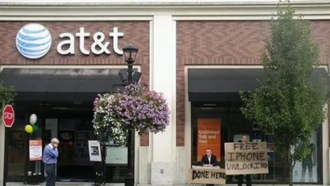 AT&T: un iPhone a persona e  3G a 20 Mbit