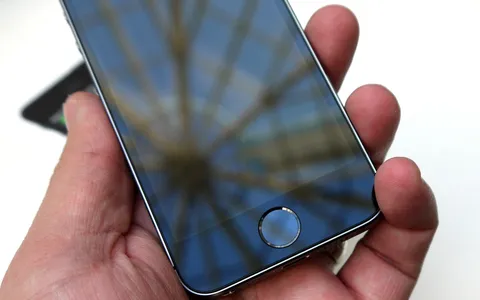 Hack iMessage, basta un messaggio per mandare in crash iPhone