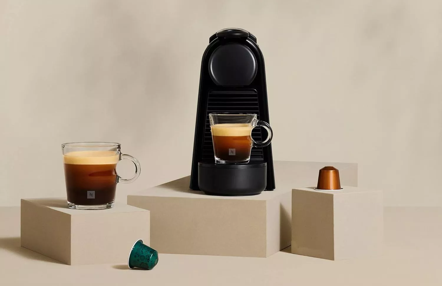 Nespresso Essenza Mini di De'Longhi: l'eccellenza del caffè a casa con  appena 80€ (-27%) - Webnews