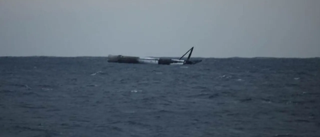 SpaceX, un successo l'ammaraggio del Falcon 9