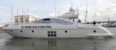 Volvo presenta il suo self-docking yacht