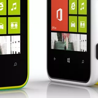Nokia presenta il Lumia 620