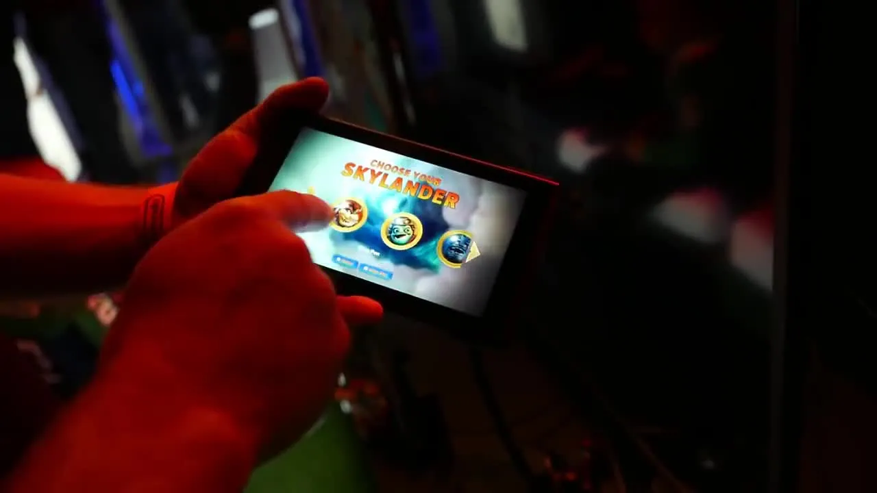 Nintendo Switch: il display touch in azione