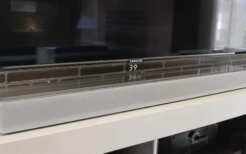 Soundbar Samsung HW-Q990D: problemi con l'aggiornamento firmware
