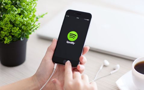 Spotify testa un feed video verticale simile a TikTok