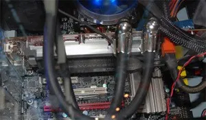 Sapphire: HD 3870X2 raffreddata a liquido