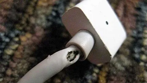 Apple denunciata per il MagSafe