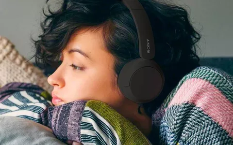 Cuffie Over-Ear Sony a QUASI META' PREZZO: oggi le paghi MENO DI 40 EURO