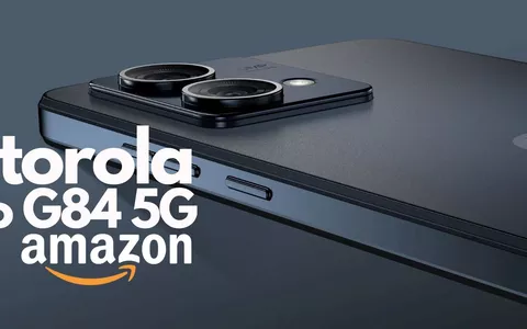 Smartphone 12GB/256GB, display OLED e ricarica rapida: a 200€ niente è meglio del Motorola G84