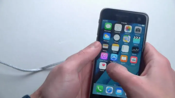iPhone 6s - Morsa da 1600 Kg