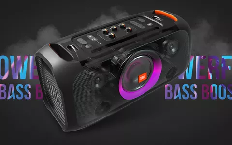 Altoparlante JBL PartyBox On-The-Go perfetto per musicisti e cantanti in offerta su Amazon
