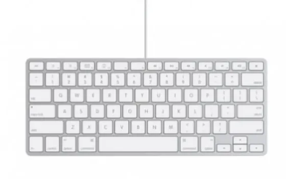 Nuova tastiera Apple: compatta ma con cavo