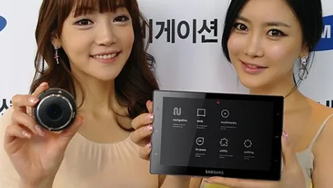 Samsung SENS-240, metà tablet e metà navigatore