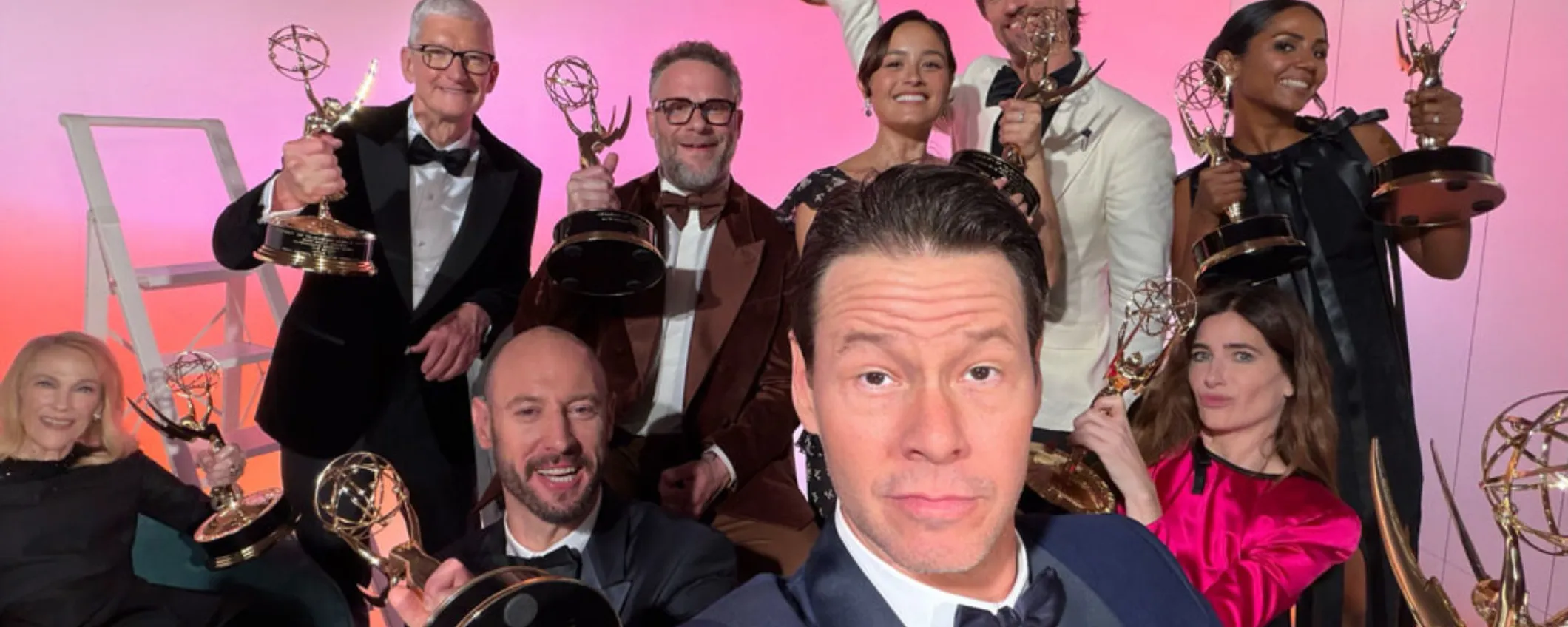 Apple domina agli Emmy 2025: trionfo per The Studio, Scissione e Slow Horses