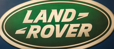 Il cofano trasparente di Land Rover