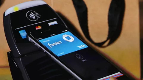 Apple Pay è solo l'inizio: l'iPhone sostituirà biglietti cartacei e badge