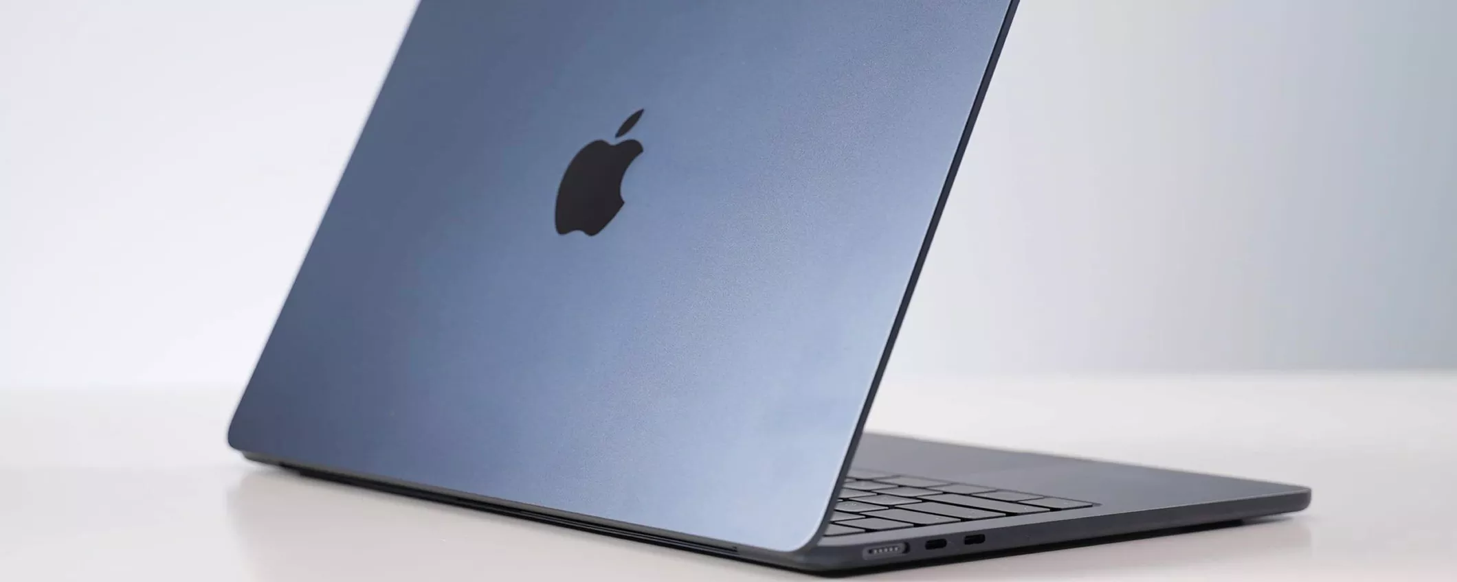 MacBook Air M2 ad un prezzo IMPERDIBILE su eBay