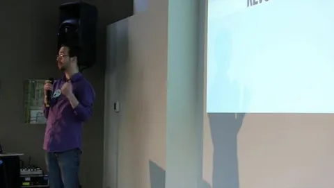 Jon Bell confronta l'interfaccia di WP7 con quella di iOS