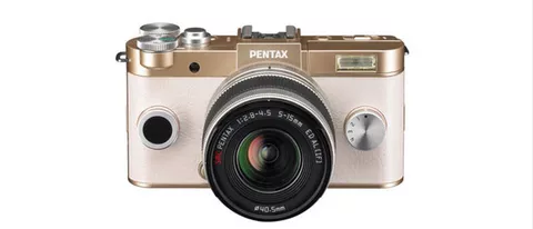 Pentax Q-S1, nuova mirrorless dal look retro