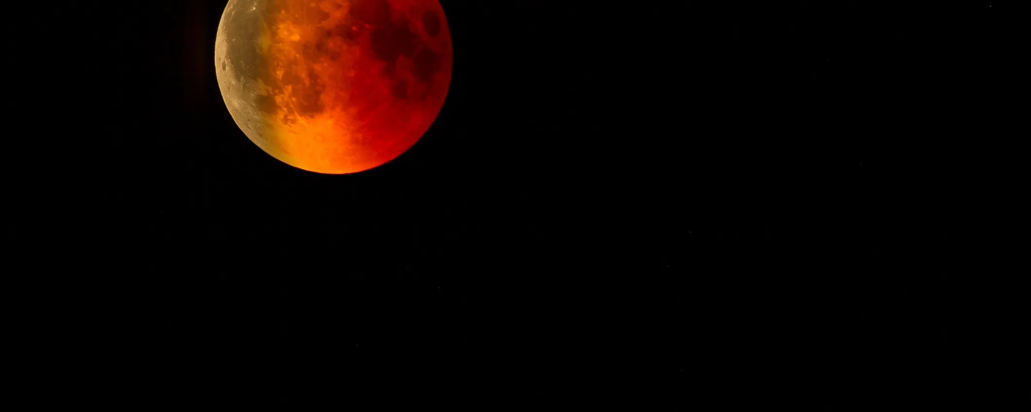 Luna Rossa ad aprile: ecco quando vederla