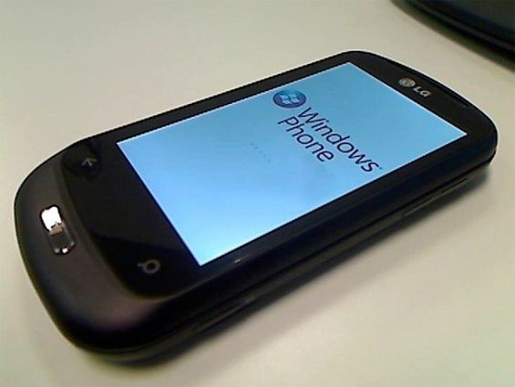 LG C900