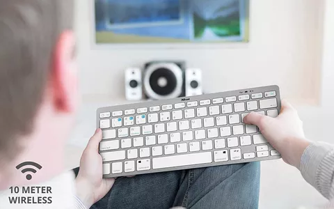 Sembra la tastiera Apple Magic Keyboard ma costa solo 16€